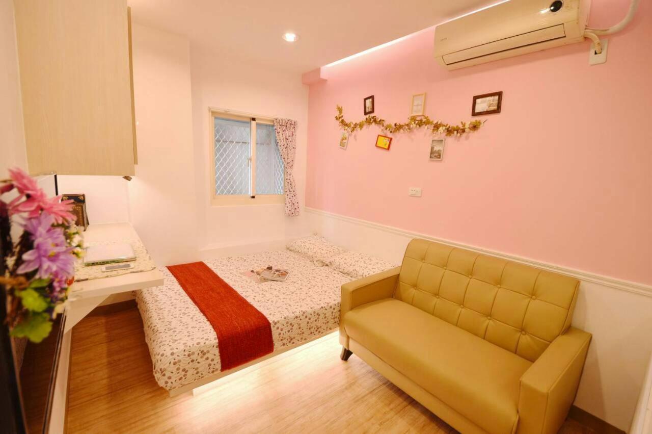 Hotel 逢甲巧咪 à Taichung Extérieur photo