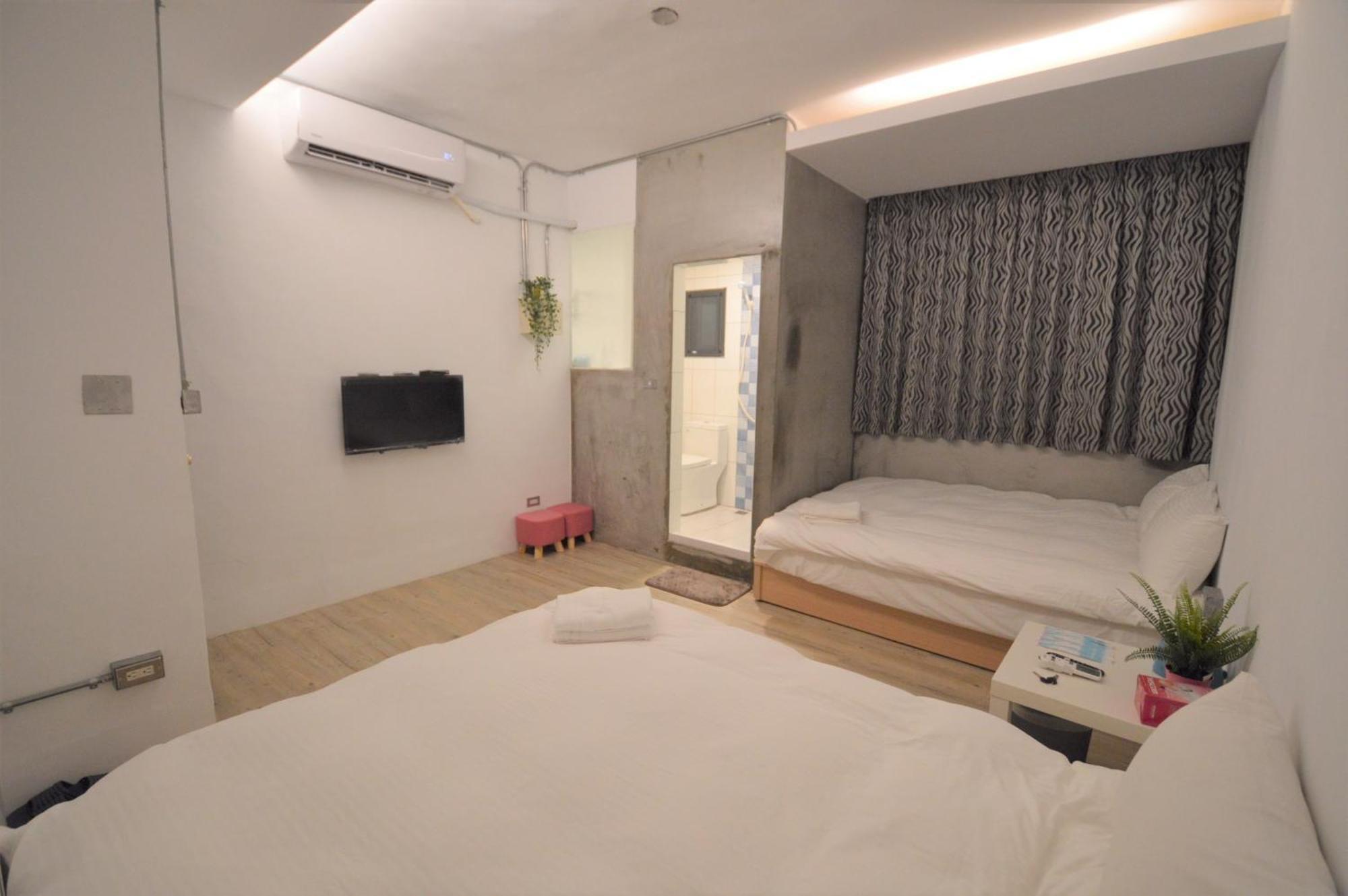 Hotel 逢甲巧咪 à Taichung Extérieur photo