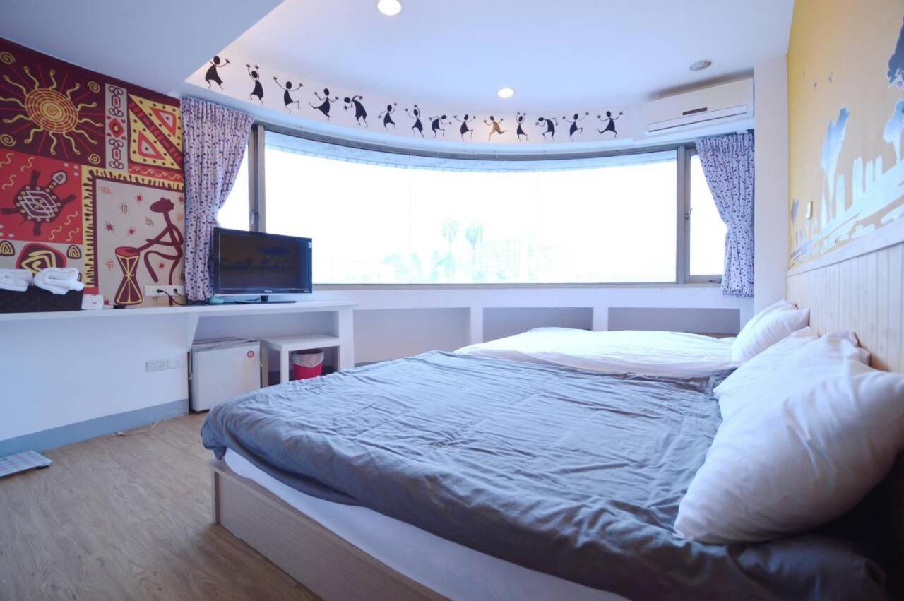 Hotel 逢甲巧咪 à Taichung Extérieur photo
